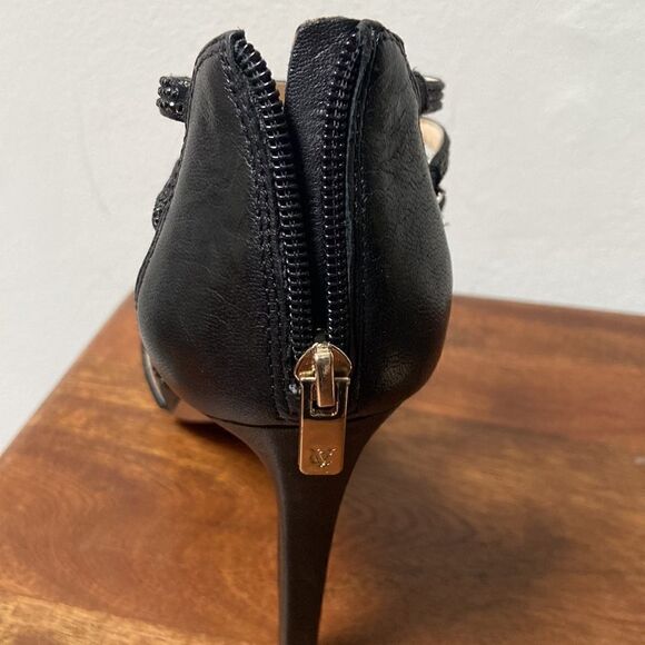 Vince Camuto Signature Brigitte Leather Heels/Pumps - Picture 11 of 12